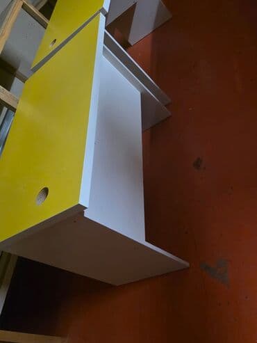 стол компьютерный письменный: Компьютерный стол, Б/у, Нераскладной, Прямоугольный стол — 1