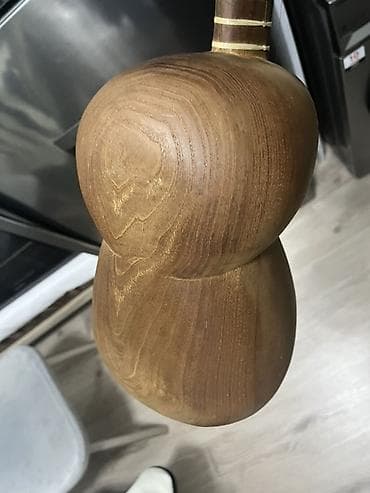 zerb aleti: Tar - Milli simli musiqi aləti, klassik formalı. - Korpus: bütöv — 4