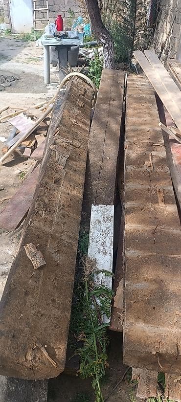 Лес кругляк: Ağac şüələr və taxta materialları - Material: bərk ağac şüələr (iri — 1