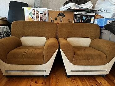 Salon, tibbi kreslolar: Kreslo 50 azn Stullar her biri 20 azn Məhsul: 2 ədəd yumşaq kreslo + — 1