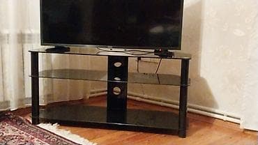 Künc Tv altlığı, Polkalı, Şüşəli