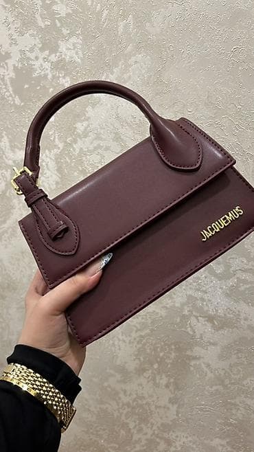 Видеоигры и приставки: Jacquemus Le Chiquito üslubunda mini çanta - Rənglər: bordo və qara - — 4