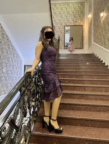 Qadın gecə/libas - Rəng: tünd bənövşəyi (şərab tonlarında) - Model