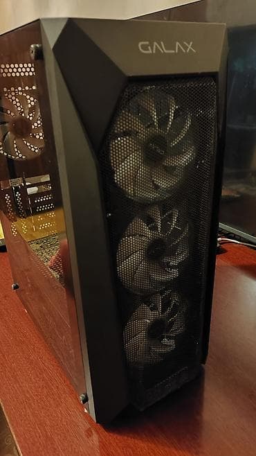 mini notbuk: GALAX REVOLUTION 05 Korpus təxminən bir il istifadə olunub, qutusu — 4