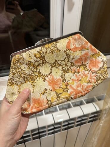 Kohne kowelok 15azn Səbət 15azn. Əl işi. Çanta 20azn. Əl işi. Uşaq