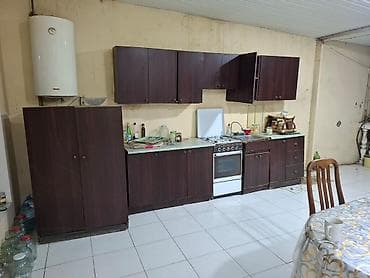 Mətbəx mebel dəsti və qaz plitəli soba - Tərkib: alt və üst şkaflar