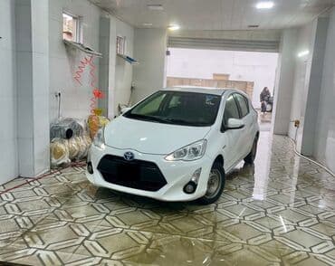 Lincoln: Toyota Aqua: 1.5 л | 2017 г — 1