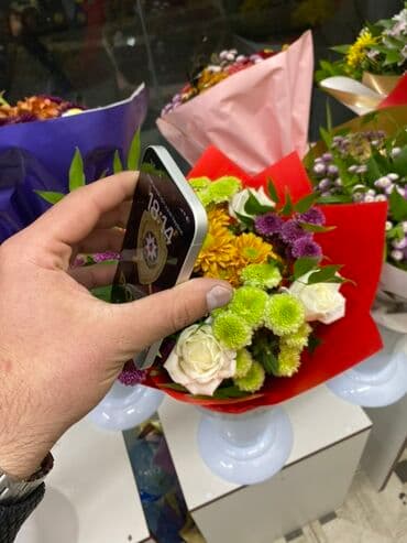 samsung s19 ultra qiymeti: IPhone 16, 128 GB, Ağ, Simsiz şarj, Face ID — 3