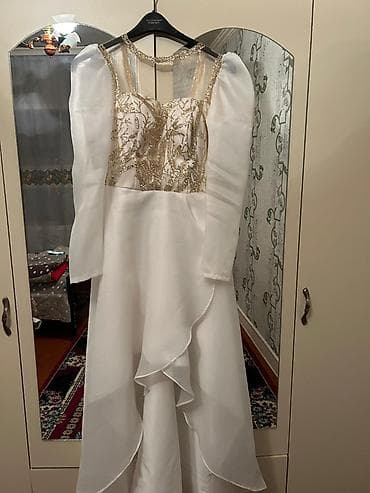 ağ xına: 400azna alınıb 150 azna satılır 1 defe geyinilib tezeden hech bir — 3