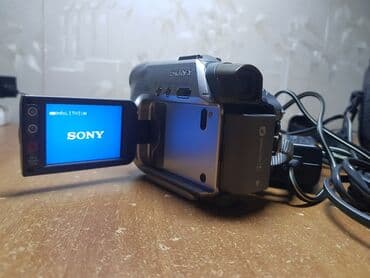 Çox az işlənmiş Təzə kimi olan SONY videokamera satılır. Cızığı belə
