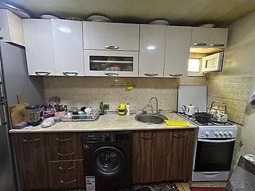 Mətbəx mebeli satılır 230₼. Ölçü 2m. Üzərində moyka verilir.Ünvann