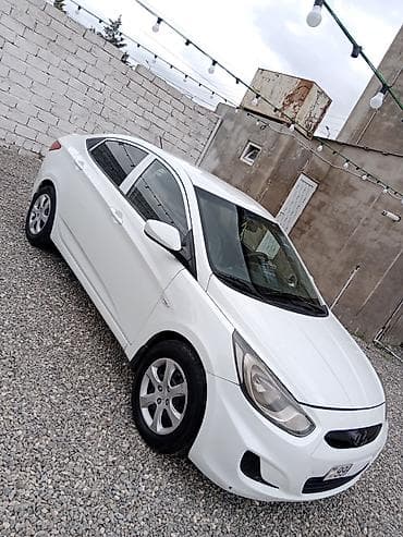 hyundai accent 1995 model: Hyundai Accent: 1.4 l | 2013 il Sedan — 3