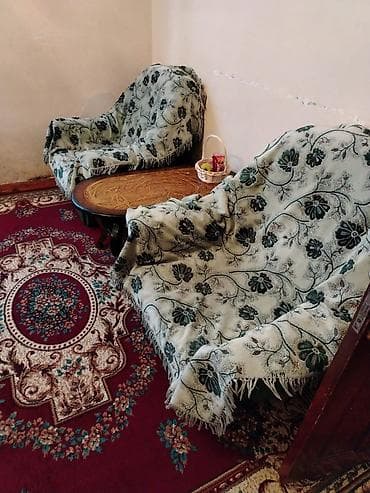 rəsim dəsti: Hamısı birlikdə 400 azn 
Ev təcili boşalmalıdır — 2