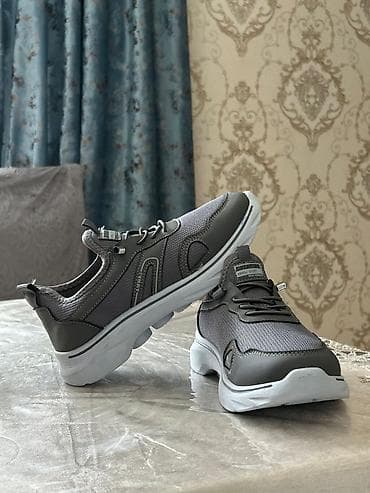 Salam, ayakkabı Ərəbistanan gəlib,çox rahatdı,her gün geyinmək üçün