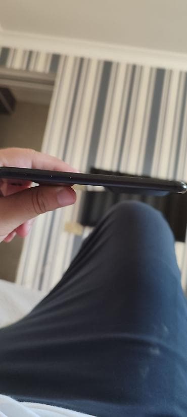 iphone 8 64: 64 GB, Qara, Barmaq izi — 8