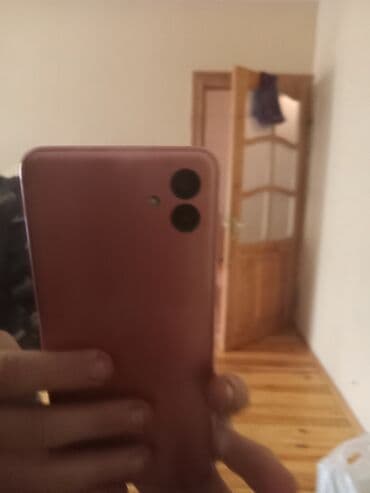 huawei nova 12i qiymeti: Məhsul: Çəhrayı rəngli smartfon - Arxa panel: mat çəhrayı örtük - — 2