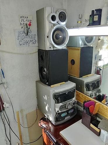 musiqi: LG LM-V360 VCD Mini Hi-Fi sistemi və akustika dəsti Xüsusiyyətlər: - — 5