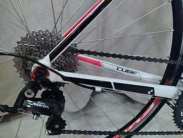 sədərək velosiped: Cube Attain Pro modeli yüngül Fulcrum disklərə malikdir. Alüminium — 9