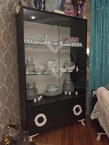 mdf material: İki ədəd vitrin şkaf dəsti - Model: şüşə vitrinli, alt hissəsi qapalı — 1