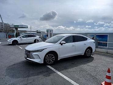 Su nəqliyyatı: BYD Qin Plus: 1.5 l | 2025 il 40000 km Sedan — 1