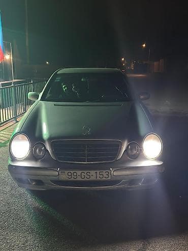 Mercedes-Benz E-Class (W210) sedan - Kuzov: 4 qapılı sedan, gümüşü