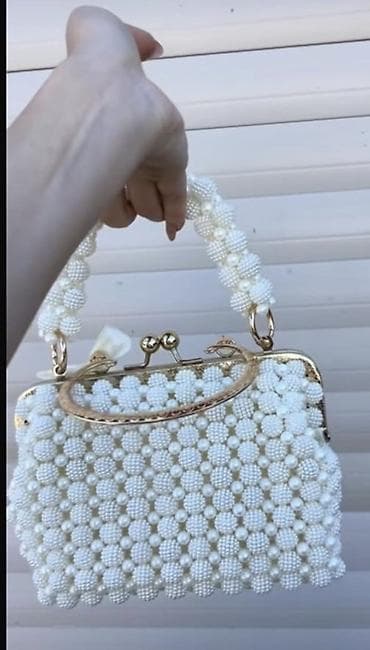 🔷 Məhsul: Boncuk və kristal detallı elegant əl çantaları 🔶