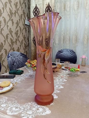 ev qizdiran: Bir vaza — 1