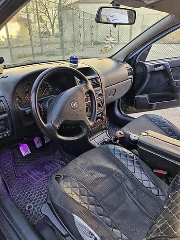 disqi teker satisi: Model: Opel Astra G sedan Kuzov: 4 qapı, tünd yaşıl rəng Mühərrik və — 4