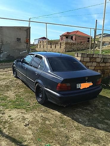 hyundai sonata 2004: BMW 3 series: 1.8 l | 1991 il Sedan — 3