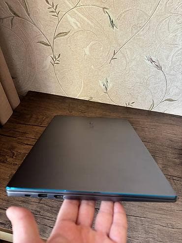 redmi note 10: CPU: Ryzen 5 3500u RAM: 8 GB DDR4 SSD: 256 GB M.2 NVMe™ PCIe® GFX — 4