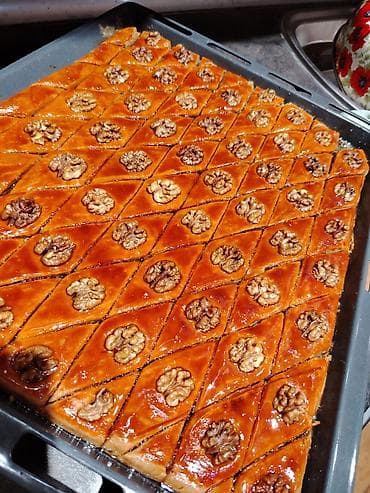 Şirniyyat məhsulları: Evdə təmiz və keyfiyyətli şəkildə hazırlanmış paxlava satılır 🍯 🔸 — 10