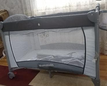 Manej uşaq beşiyi, az istifadə olunub, mastarı da var. Yerimiz dar