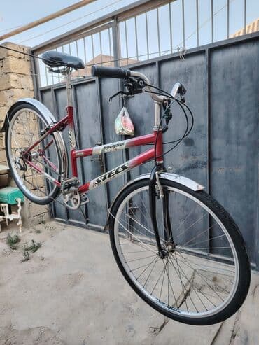 CD, DVD диски и кассеты: Б/у Городской велосипед Stels, 28", скоростей: 7, Самовывоз — 1