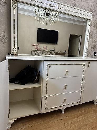 güzgülü kamod: Güzgülü — 2