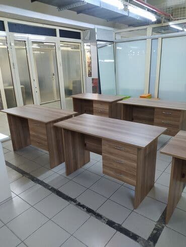 ofis masası 2. el: Yeni, İşçi üçün, Künc masa — 4