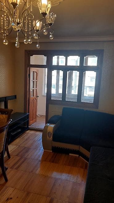 kireditle heyet evleri: 48 çi meh 3otaqlı evin 2 otağı kiraye verilir içi əşyalı evdi 370 — 6