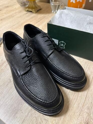 kisi: Türkiyədən sifariş olunub təmiz dəridir yumşaq rahat ayaqqabıdır. Ölçü — 2