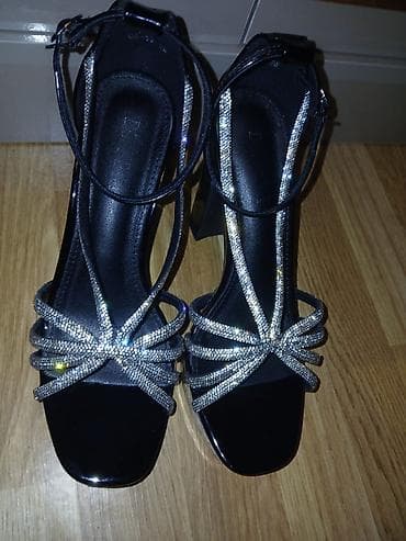 Qadın gecə ayaqqabısı – parıltılı daşlı - Rəng: qara, lak effekti -