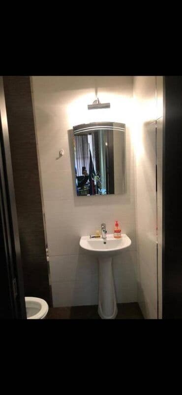 mingecevir obyekt: Nəsimi rayonu, Feyzulla Qasımzadə küçəsində 185 kvm yeni tikili — 2