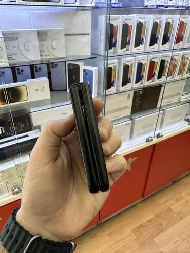 samsung fold 3 qiymeti: Samsung Galaxy Z Flip 3, 256 GB, rəng - Qara, Zəmanət — 3