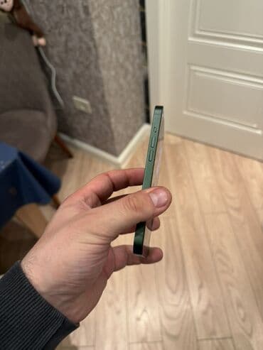 pol basavik: IPhone 13, Yaşıl, Face ID — 2