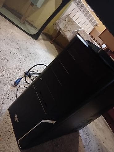 Masaüstü kompüterlər və komponentlər: Kompyuter dəsti Tərkib: - Sistem bloku (ATX korpus): arxa paneldə 4x — 4