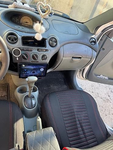 renaut 19: Toyota Vitz: 1 l | 2000 il Hetçbek — 6