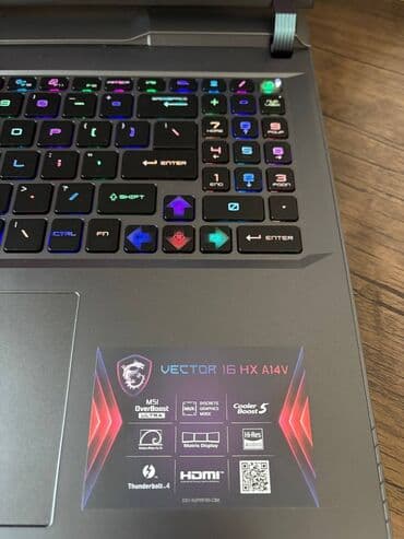 Yeni MSI, 16 ", Intel Core i9, 1 TB — 9