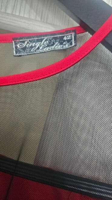 faik sonmez: Qırmızı rəngdə, torlu detalları olan zərif "Single Paradise" markalı — 3