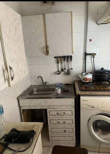 evler bineqedide: 80 kv. m, 3 otaqlı — 2