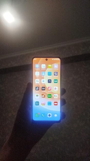 telfon nomreleri: Tecno Camon 19 Satılır: Tək Ekranı Dəyişib Orginalla Əvəz Olunub donma — 2
