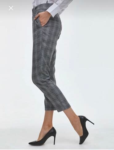 kişilər üçün boz rəngli şalvarlar: Размер М
Новые, с этикетками
Плотная ткань — 2