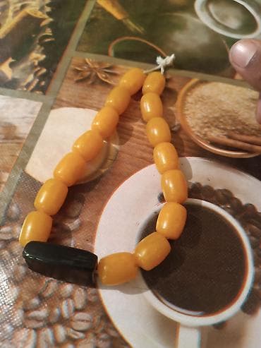 Sarı rəngli təsbeh - Material: parlaq sarı tonlu sintetik/akril