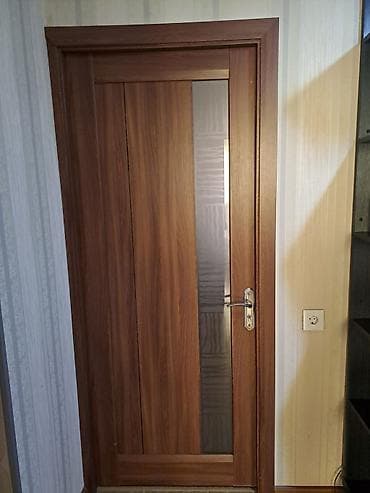5 eded qapi satilir 1 ededi 55azn.Olcu 90x2.Seliqelidi.Unvan Yeni